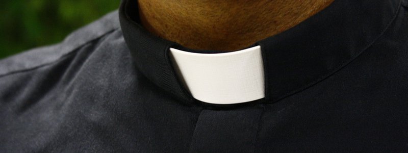 Clergy, Celebrants, Family - Choosing a Funeral Officiant