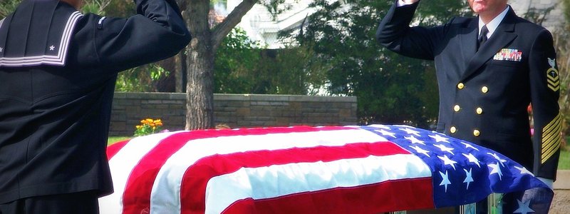 How to Plan a Funeral for a Military Family Member