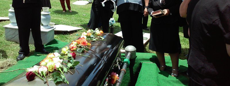 What You Need to Know About Sealer Caskets